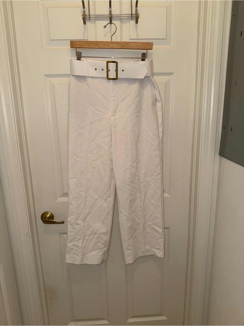 Zara White High-Waist Wide-Leg Chinos with Belt